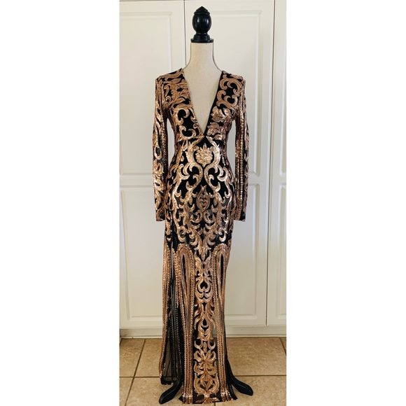 Fashion Nova Black and Gold Patterned Long Sleeve Dress - Picture 3 of 7